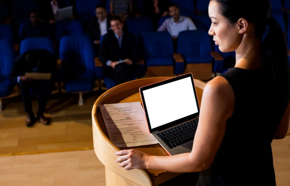 Claves para elegir un buen servicio de traducción con IA